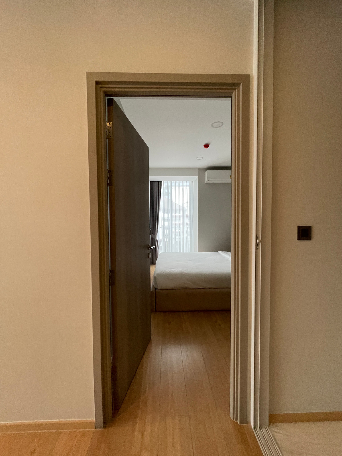 ขายคอนโดสุขุมวิท อโศก ทองหล่อ : ขายคอนโด Chewathai Residence Thonglor ทำเลทองหล่อ 20 เดินถึงได้ทั้งเอกมัย-ทองหล่อ เงียบสงบ เป็นส่วนตัว พร้อมอยู่ Fully Fitted พร้อมเฟอร์ฯ เครื่องใช้ไฟฟ้า ครบ