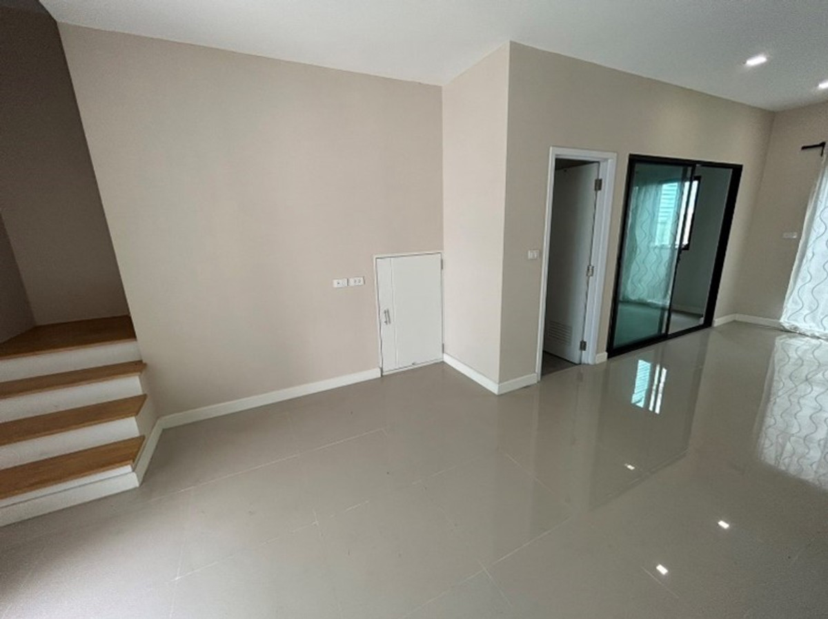 ขายทาวน์โฮม โครงการ พาทิโอ type: Metro วิภาวดี-สรงประภา (Patio Viphavadee-Songprapar) 3 ชั้น 19.4 ตร.ว ใกล้สนามบินดอนเมือง ใกล้รถไฟฟ้าสายสีแดง ดอนเมือง !ขายด่วน ! Loading...