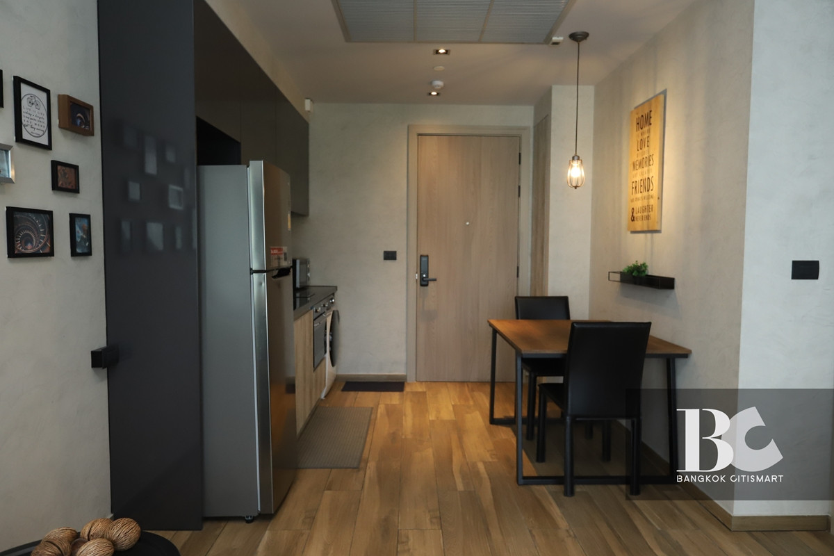 (for rent) The Lofts Asoke  ใกล้รถไฟฟ้า MRT เพชรบุรี Loading...