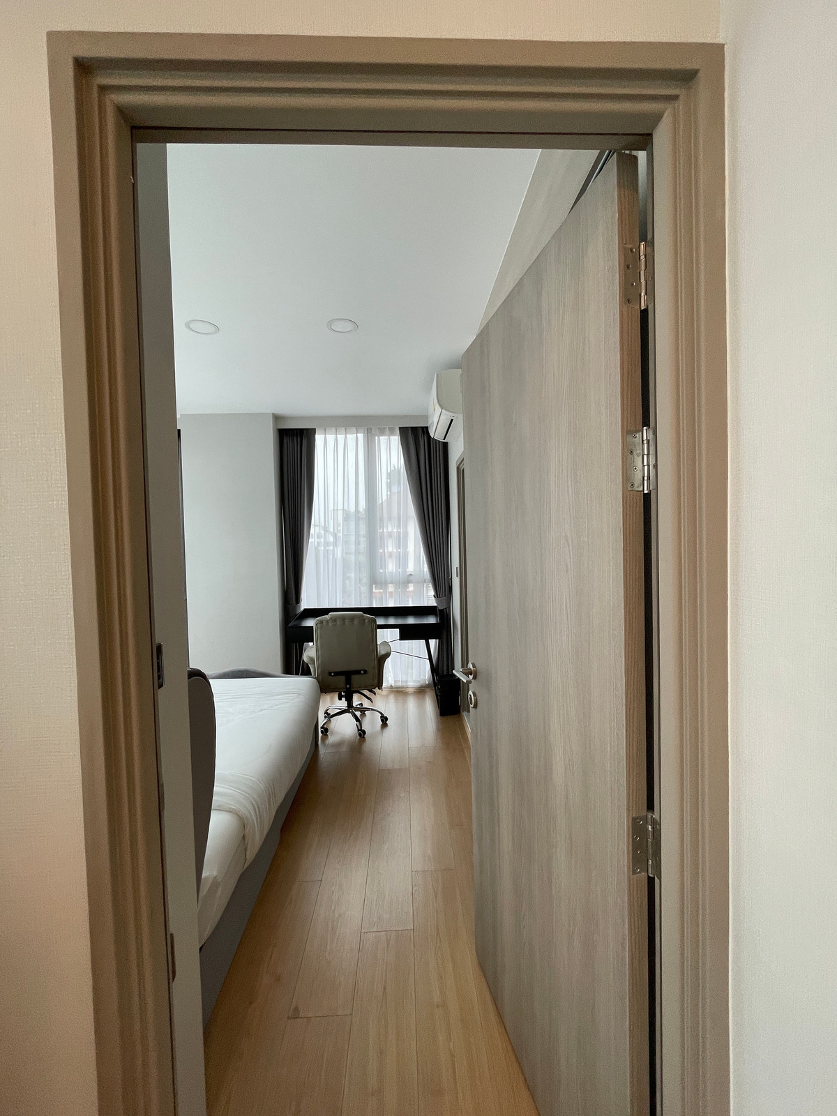 ขายคอนโดสุขุมวิท อโศก ทองหล่อ : ขายคอนโด Chewathai Residence Thonglor ทำเลทองหล่อ 20 เดินถึงได้ทั้งเอกมัย-ทองหล่อ เงียบสงบ เป็นส่วนตัว พร้อมอยู่ Fully Fitted พร้อมเฟอร์ฯ เครื่องใช้ไฟฟ้า ครบ