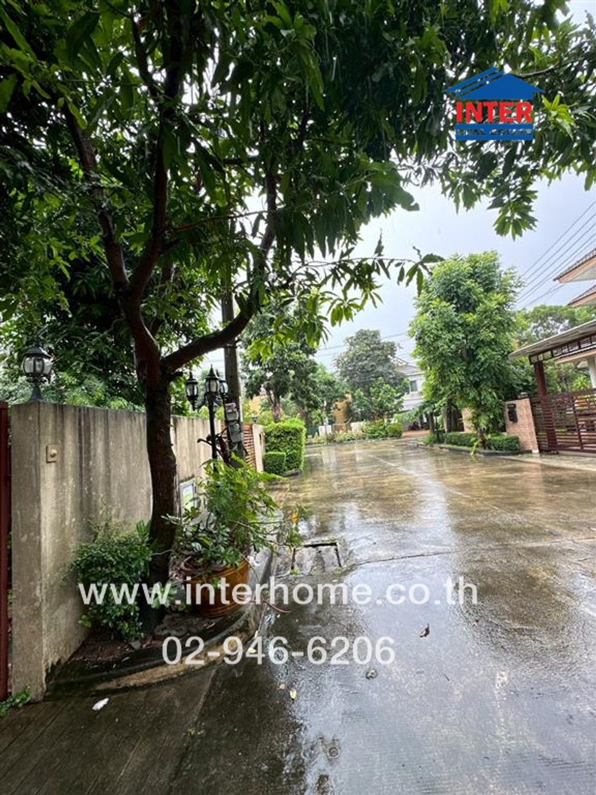 บ้านเดี่ยว 2 ชั้น 70 ตร.ว. หมู่บ้านดิเอสทาน่า พระราม5 ถนนนครอินทร์ ถนนบางกรวย-ไทรน้อย บางกรวย นนทบุรี Loading...