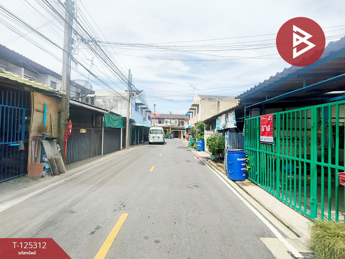 Townhouse for sale Siwanakorn Village, Phraeksa, Samut Prakan Loading...