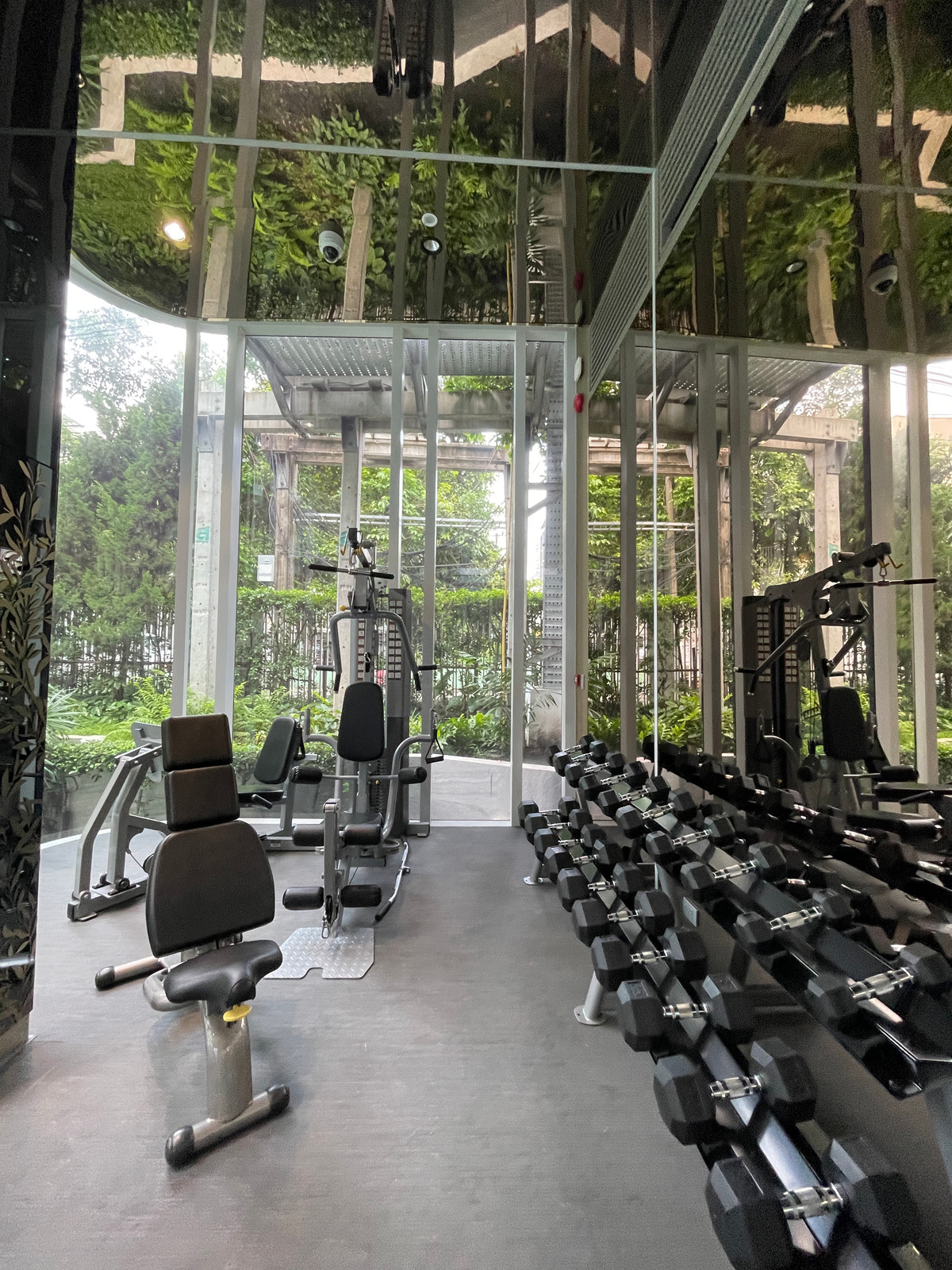 ขายคอนโดสุขุมวิท อโศก ทองหล่อ : ขายคอนโด Chewathai Residence Thonglor ทำเลทองหล่อ 20 เดินถึงได้ทั้งเอกมัย-ทองหล่อ เงียบสงบ เป็นส่วนตัว พร้อมอยู่ Fully Fitted พร้อมเฟอร์ฯ เครื่องใช้ไฟฟ้า ครบ