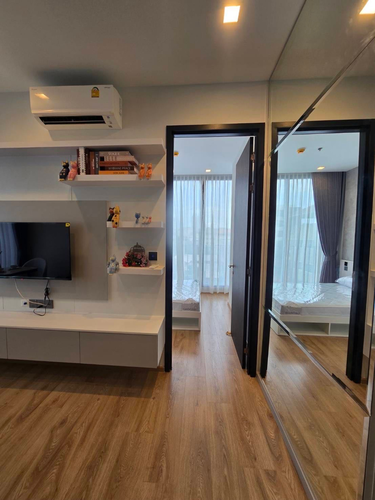 For Rent Noble Around Ari Loading...