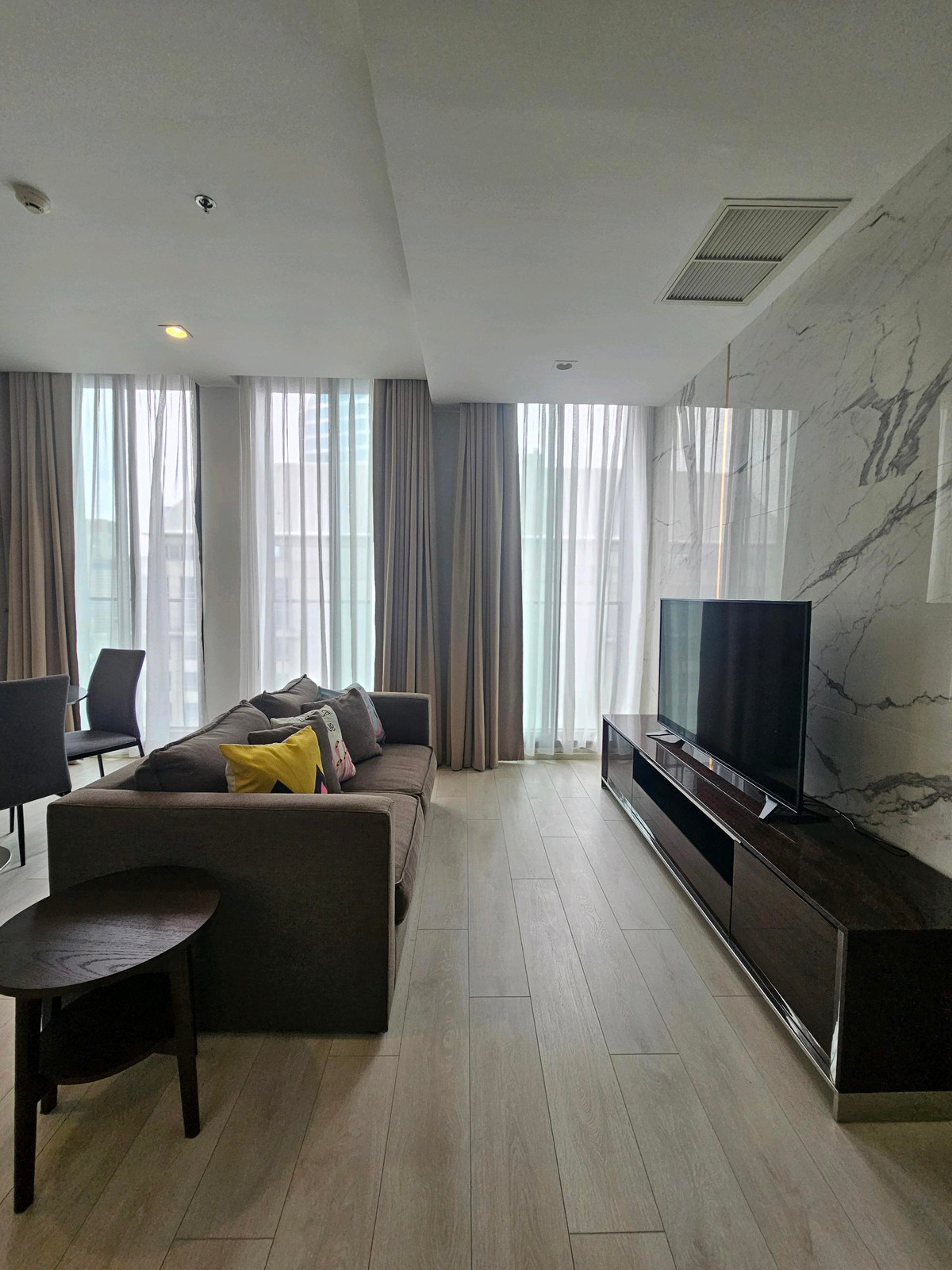 ให้เช่าคอนโดวิทยุ ชิดลม หลังสวน : ให้เช่า🔥 Noble Ploenchit 2 ห้องนอน 90ตรม. 60,000 บาท/เดือน