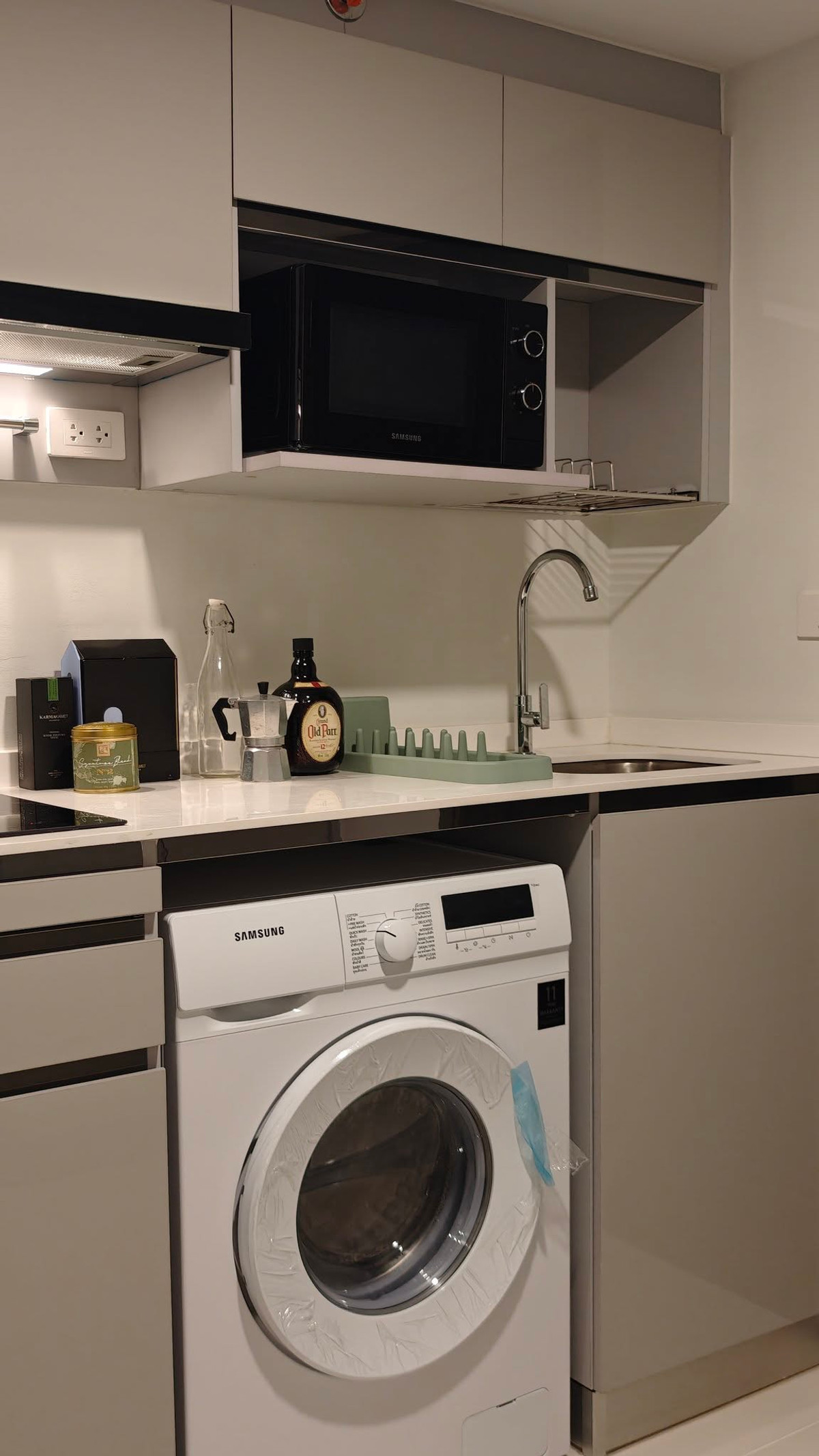 ขายคอนโดพระราม 9 เพชรบุรีตัดใหม่ RCA : ขายคอนโด KnightsBridge Space Rama 9 ราคา 5,690,000 บาท [MKs251014]