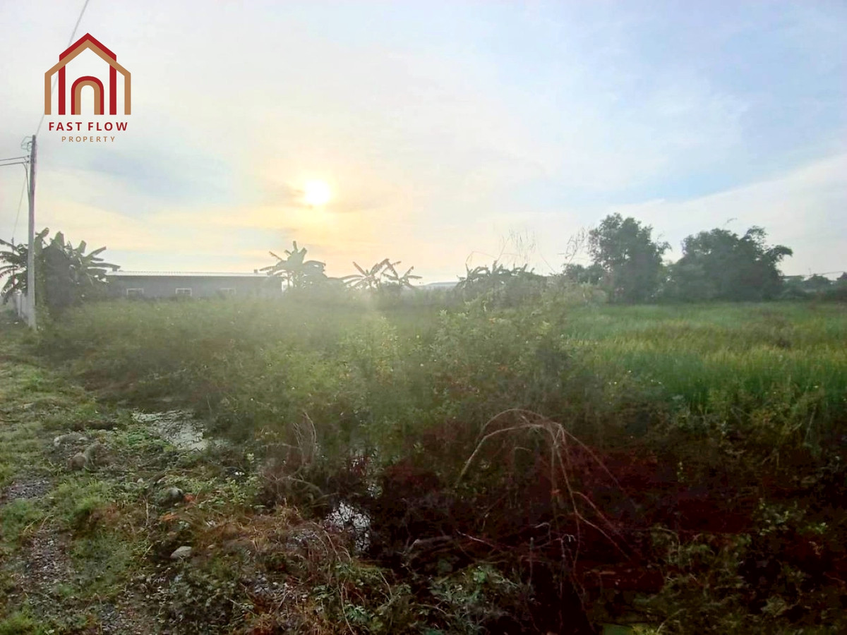 Land for sale/rent: 3 rai, Soi Lam Luk Ka 151, Lam Luk Ka Khlong 8, connecting Nakhon Nayok to Nimit Mai, Rangsit-Nakhon Nayok. Can be subdivided. Suitable for warehouse use. Loading...