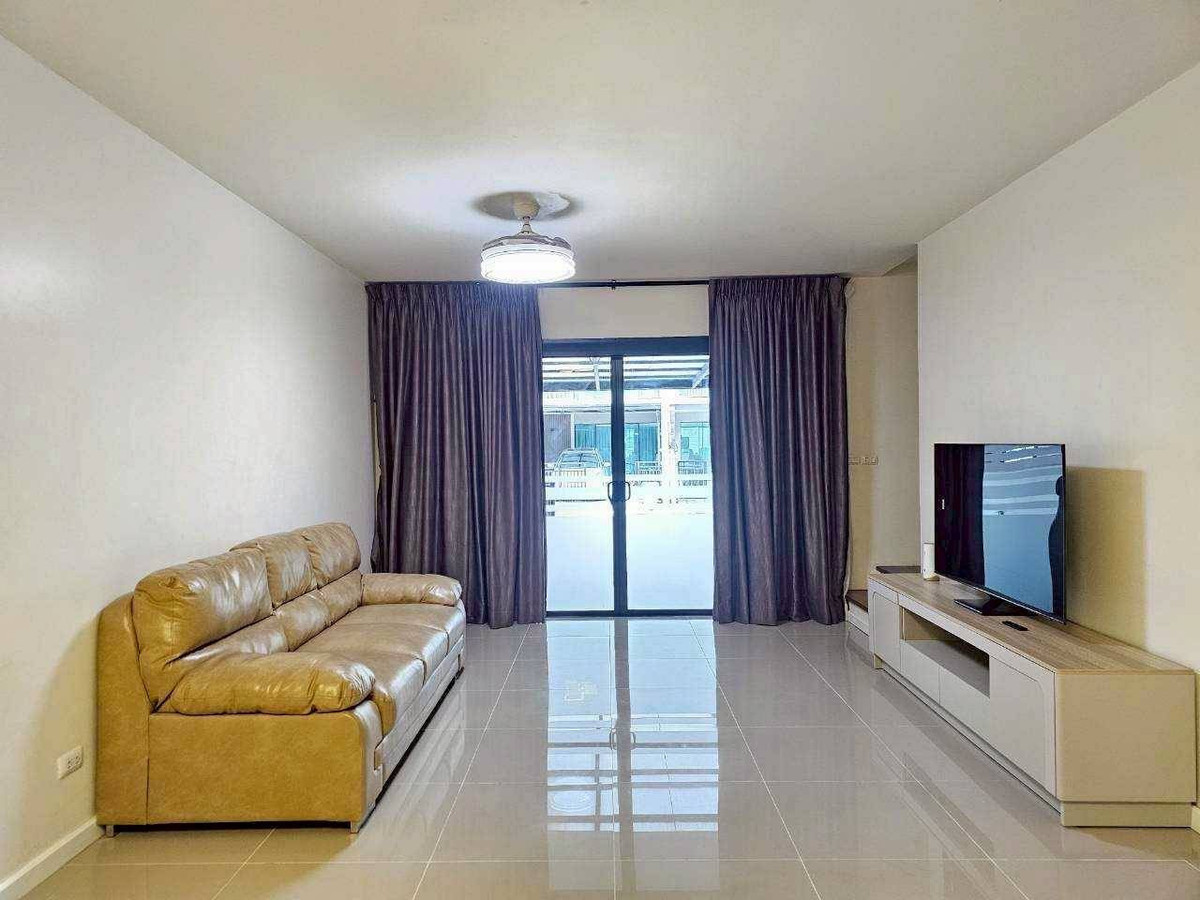 A9221068 ให้เช่า ทาวน์โฮม 3 ชั้น Town Avenue Merge (รัตนาธิเบศร์) เนื้อที่ 21 ตารางวา Loading...