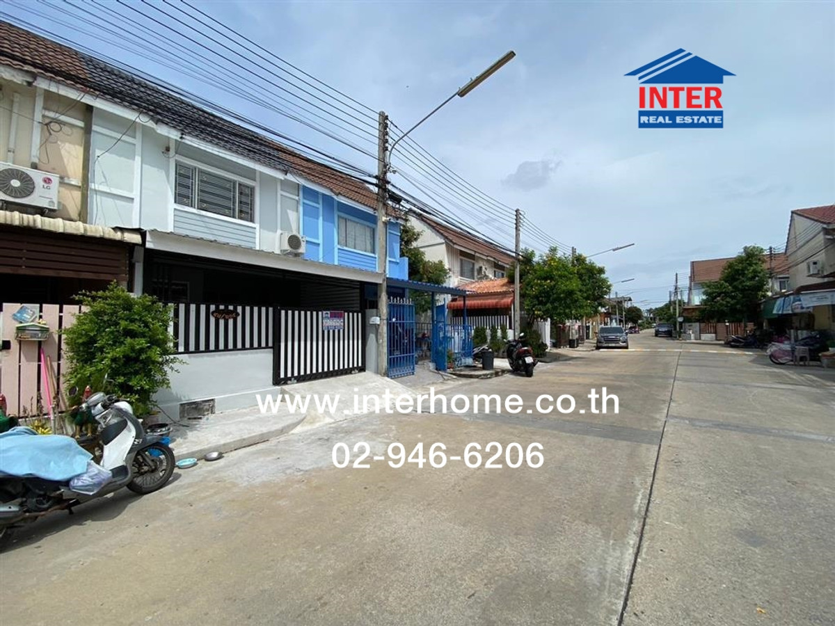Townhouse, 2 floors, 21.3 sq m, Pruksa 48 Village, Om Yai – Phetkasem, Soi Wat Thian Dat, Phetkasem Road, Sam Phran, Nakhon Pathom. Loading...