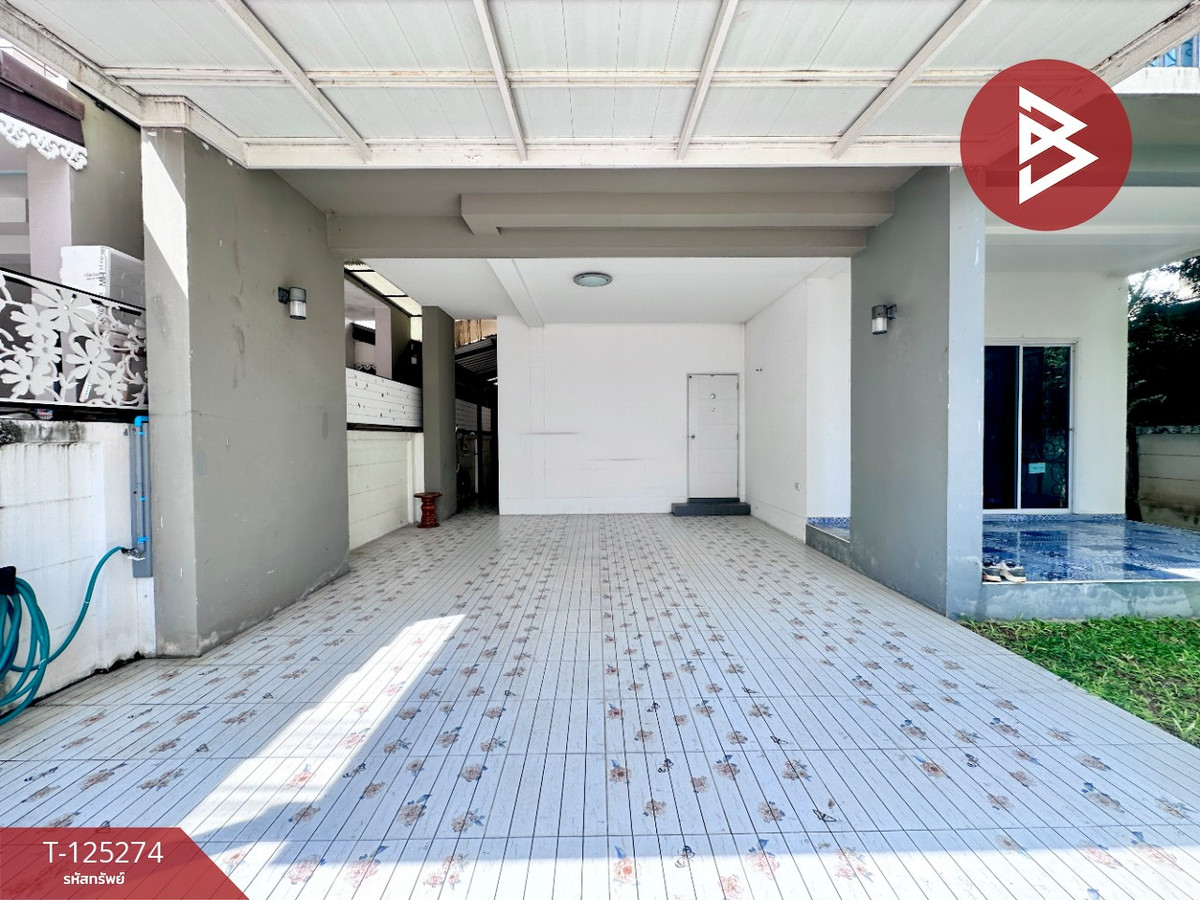 ขายบ้านแฝด หมู่บ้านเดอะวิลเลต (The Villette) ชลบุรี Loading...