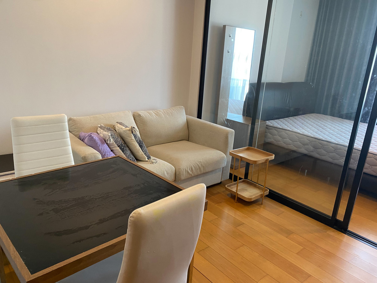 For RentCondoSathorn, Narathiwat : Hot Price for rent Noble Revo Silom (โนเบิล รีโว สีลม) ราคาถูกที่สุด ห้องสวย 🔥