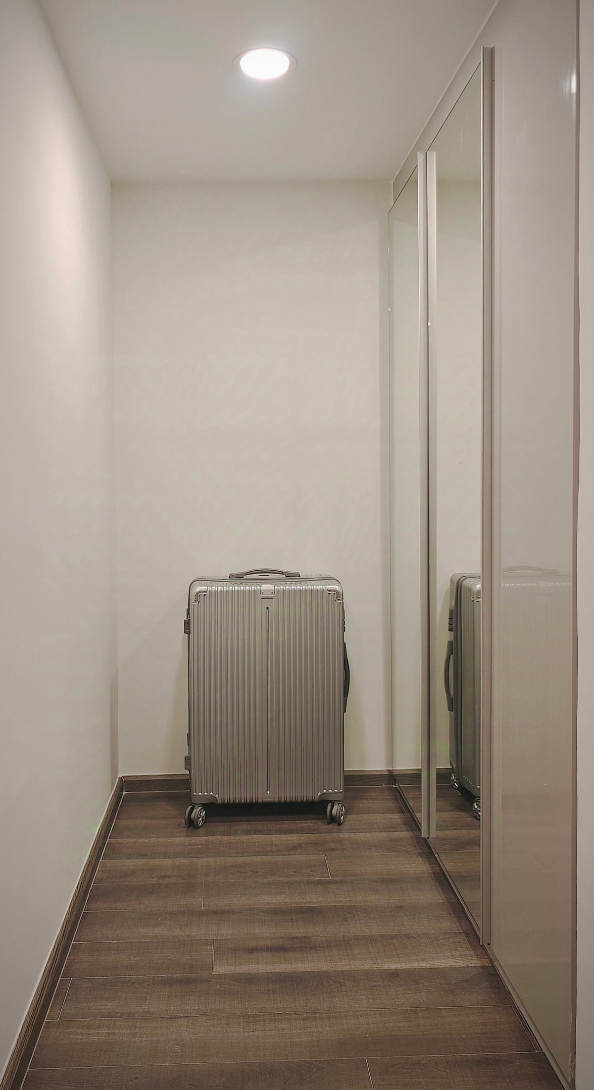 ขายคอนโดพระราม 9 เพชรบุรีตัดใหม่ RCA : ขายคอนโด KnightsBridge Space Rama 9 ราคา 5,690,000 บาท [MKs251014]