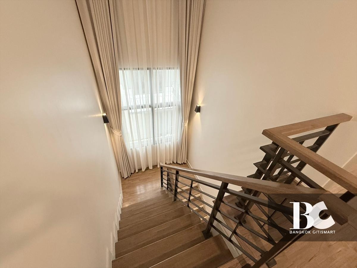 Single house for sale, Centro Bangna, Centro Bangna, near Mega Bangna. Loading...