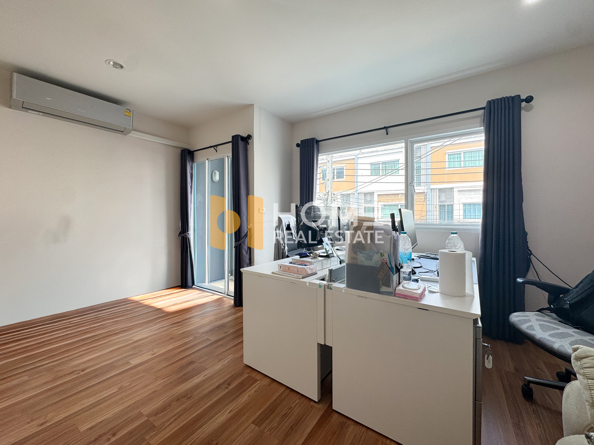 ขายทาวน์โฮมพัฒนาการ ศรีนครินทร์ : ราคาดีสุดในโครงการ ฟังก์ชันครบ พร้อมอยู่ ตำแหน่งดีใกล้สวน✨ วิลเลต ซิตี้ พัฒนาการ / 3 ห้องนอน (ขาย), Villette City Pattanakarn / Townhome 3 Bedrooms (FOR SALE) FON179