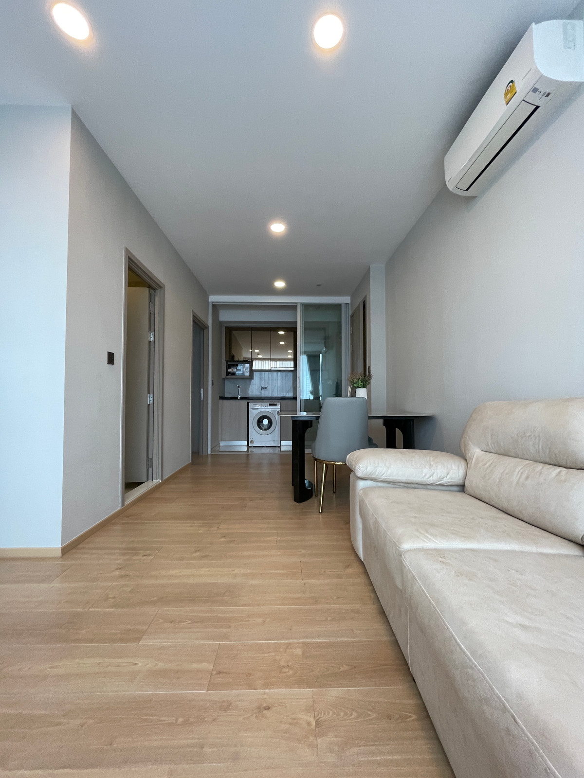 ขายคอนโดสุขุมวิท อโศก ทองหล่อ : ขายคอนโด Chewathai Residence Thonglor ทำเลทองหล่อ 20 เดินถึงได้ทั้งเอกมัย-ทองหล่อ เงียบสงบ เป็นส่วนตัว พร้อมอยู่ Fully Fitted พร้อมเฟอร์ฯ เครื่องใช้ไฟฟ้า ครบ