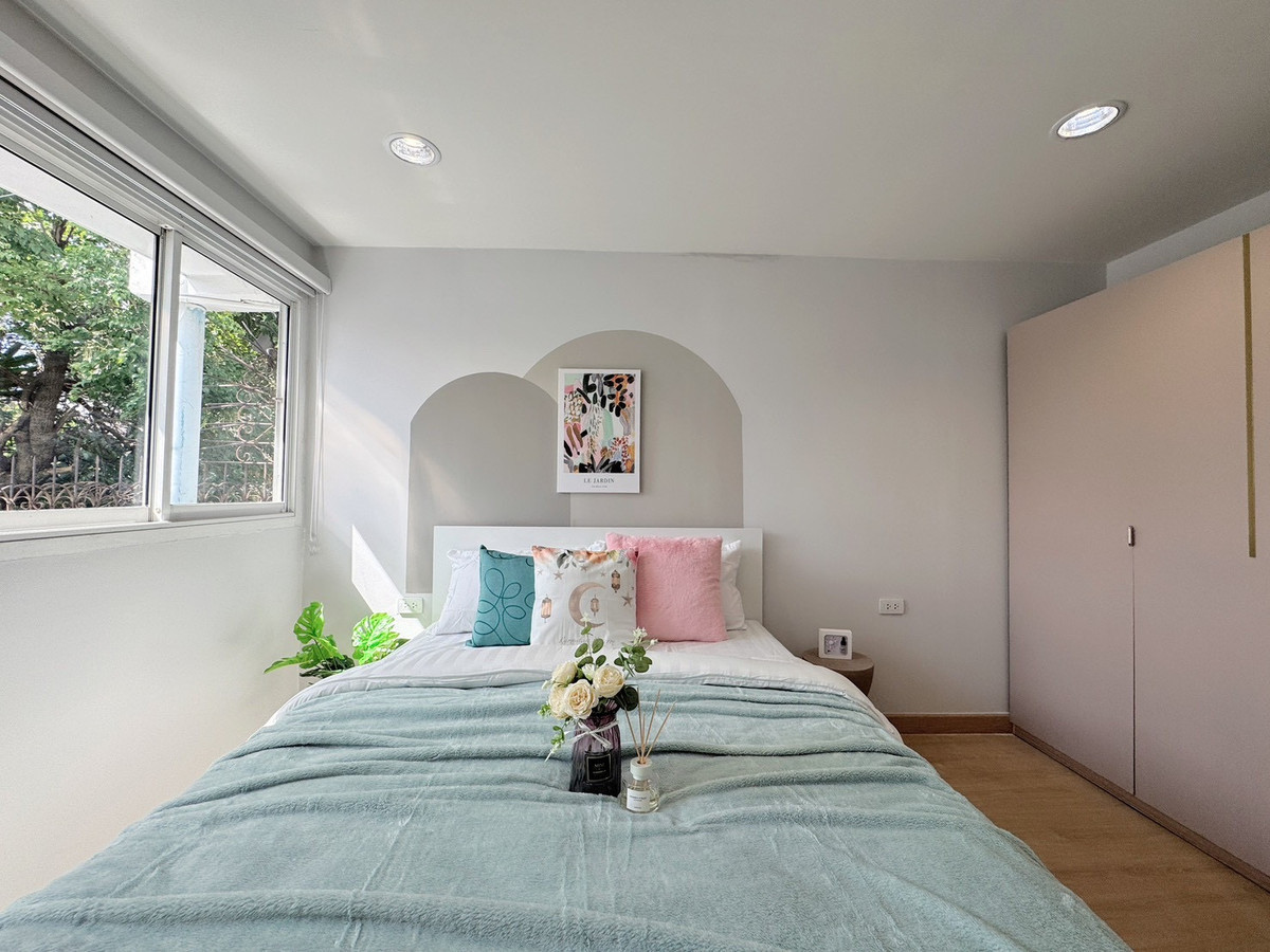 For RentHouseRatchadapisek, Huaikwang, Suttisan : Beautiful on the cover, ready to move in