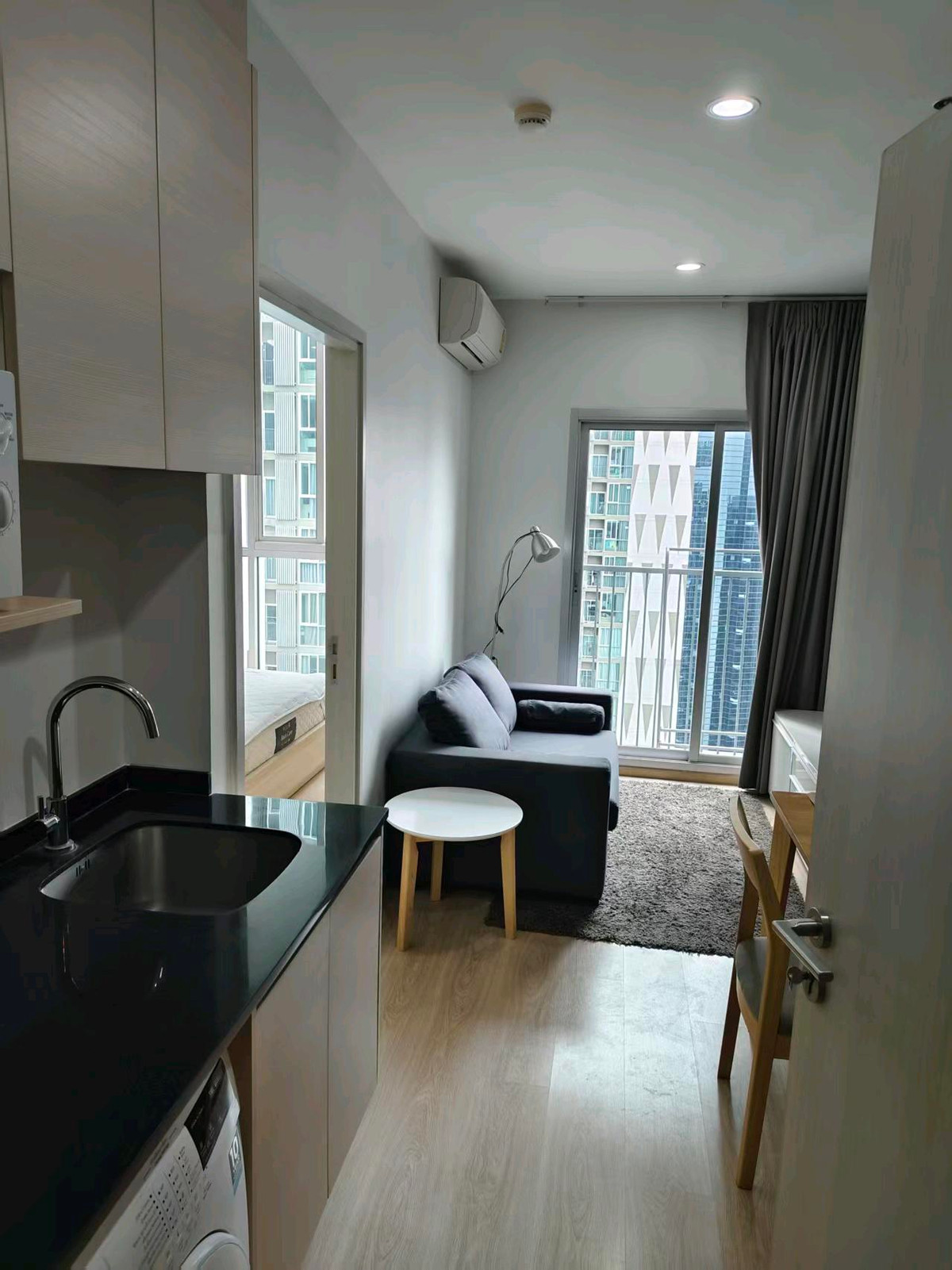 Noble Vevolve Ratchada 1 Loading...