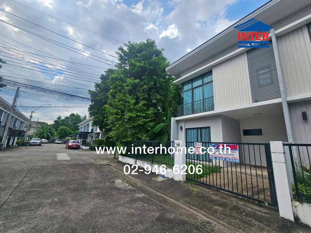Townhome, 2 floors, 29.9 sq m, Pruksa Ville 64 Sai Mai Village. Near Wongsakorn Market Near Soi Sai Mai 47 Next to the main road, Phahon Yothin, Sai Mai Road, Sai Mai District, Bangkok. Loading...