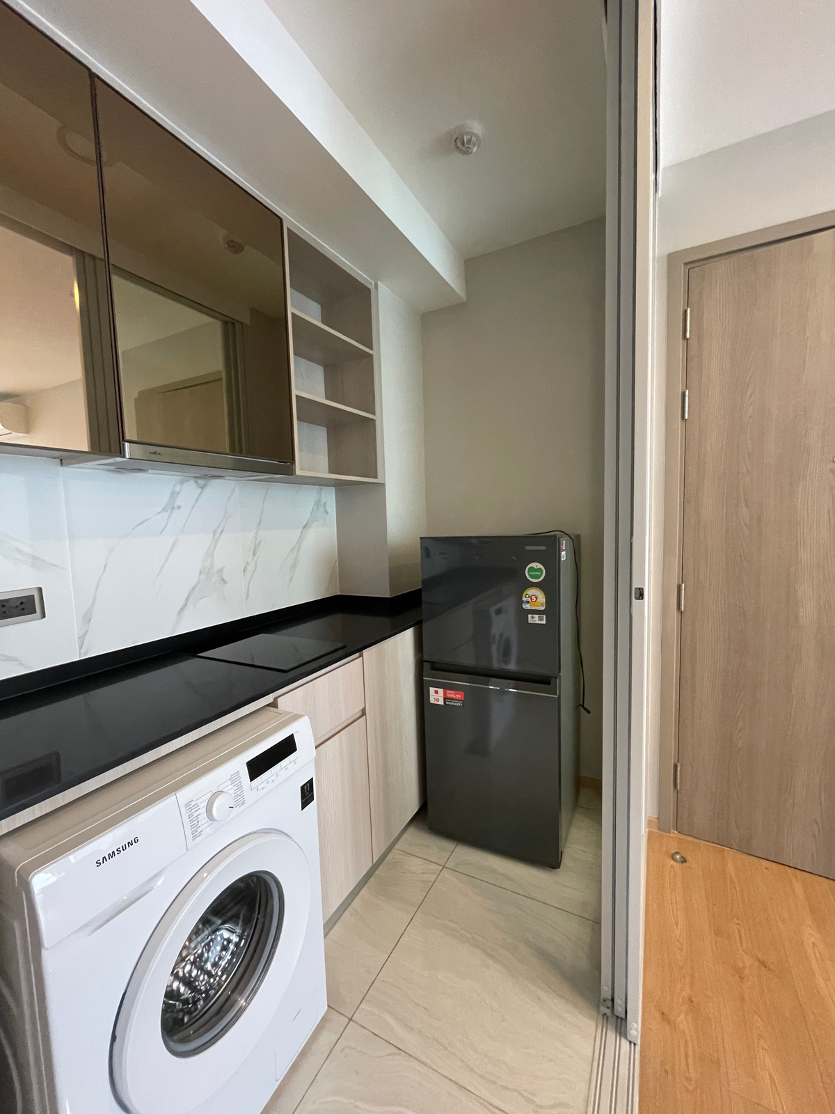 ขายคอนโดสุขุมวิท อโศก ทองหล่อ : ขายคอนโด Chewathai Residence Thonglor ทำเลทองหล่อ 20 เดินถึงได้ทั้งเอกมัย-ทองหล่อ เงียบสงบ เป็นส่วนตัว พร้อมอยู่ Fully Fitted พร้อมเฟอร์ฯ เครื่องใช้ไฟฟ้า ครบ