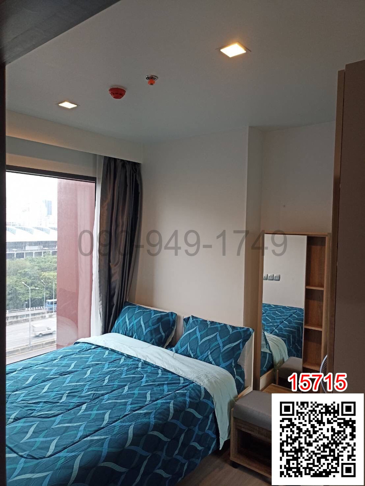 เช่า คอนโด Life Asoke Hype เพียง 300 เมตร จาก MRT พระราม 9 Loading...