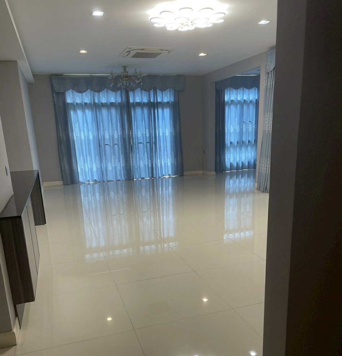 For SaleHouseBangna, Bearing, Lasalle : 122.8 sq m, 4 bedrooms, 5 bathrooms, 2-story detached house, Manthana 2, Bangna Km 7.