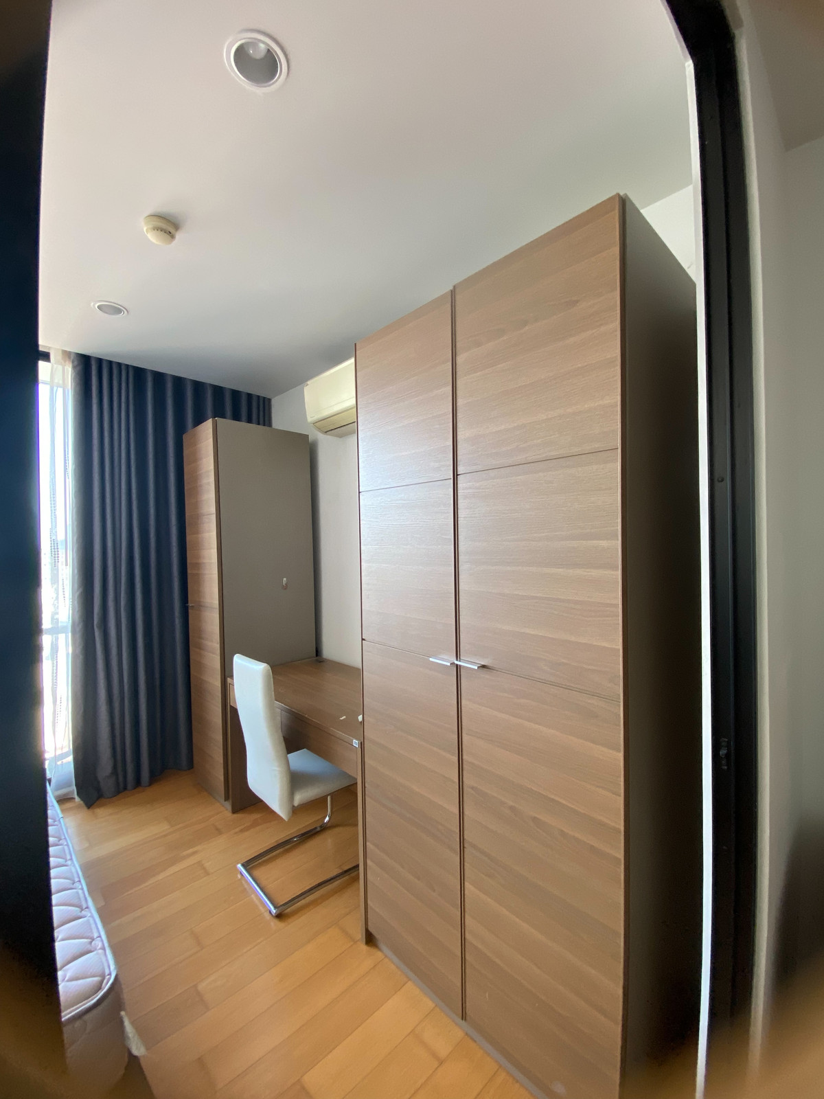 For RentCondoSathorn, Narathiwat : Hot Price for rent Noble Revo Silom (โนเบิล รีโว สีลม) ราคาถูกที่สุด ห้องสวย 🔥