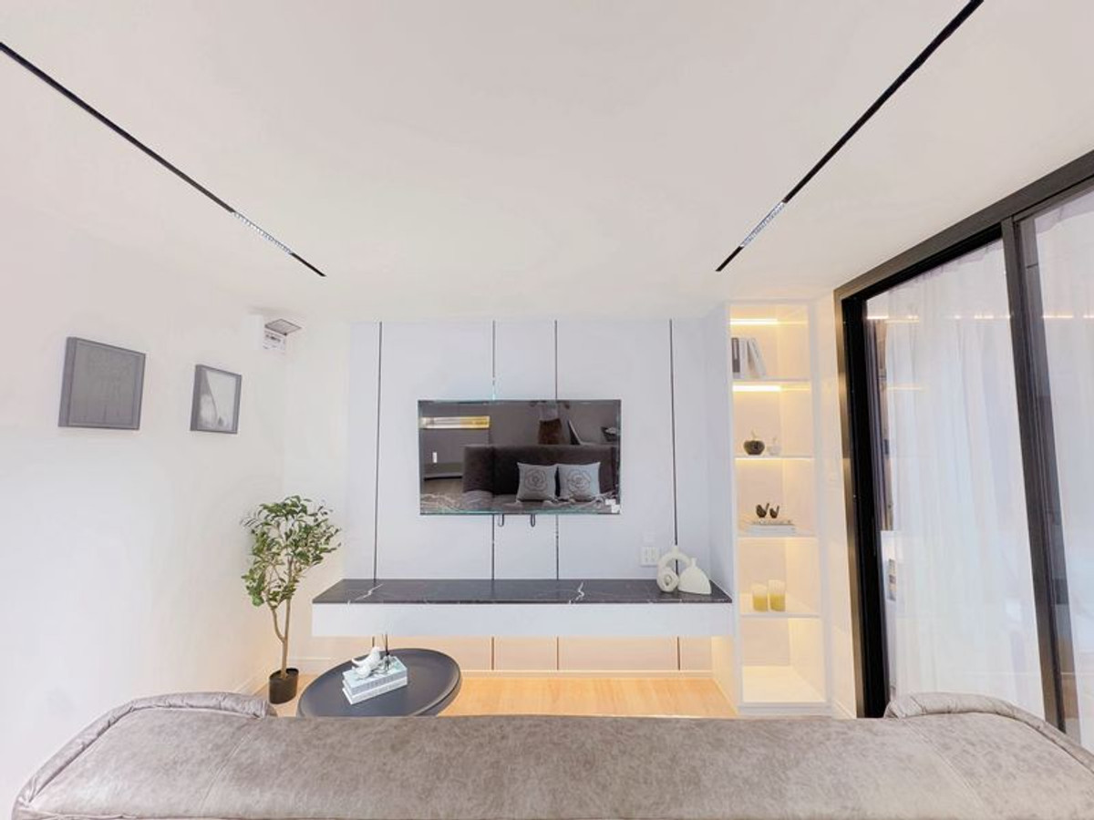 ขายคอนโดเชียงใหม่ : ศรีธนาคอนโด 2, ห้องรีโนเวทใหม่ ตกแต่งหรู ฟังก์ชั่นครบ เฟอร์นิเจอร์บิ้วอินหรู ทั้งห้อง Fully Furnished พร้อมเข้าอยู่