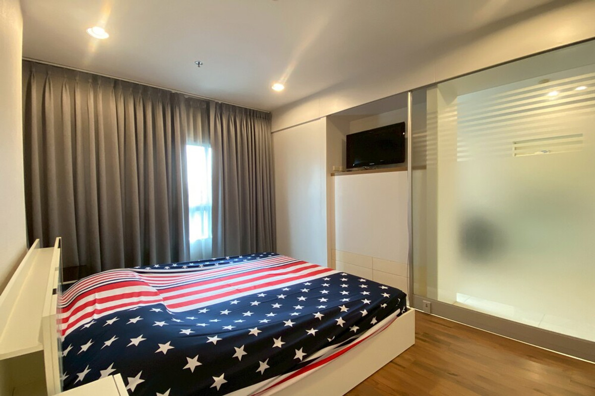 For SaleCondoWongwianyai, Charoennakor : 🔥 For Sale !! big size, East Facing, rare item, Good location!!🔥Code C20221204571..........Q House Condo Sathorn, 1 bedroom, 1 bathroom, furnished, Special Deal!!📣📣