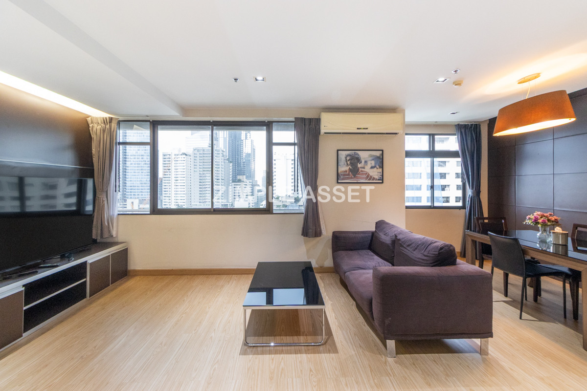 For RentSukhumvit, Asoke, Thonglor : Line ID: @zimple_asset  Service Apartment on Sukhumvit Soi 8. Fully furnished large rooms with fitness and swimming pool. Conveniently located near BTS Nana. Accepts both short-term and long-term stays