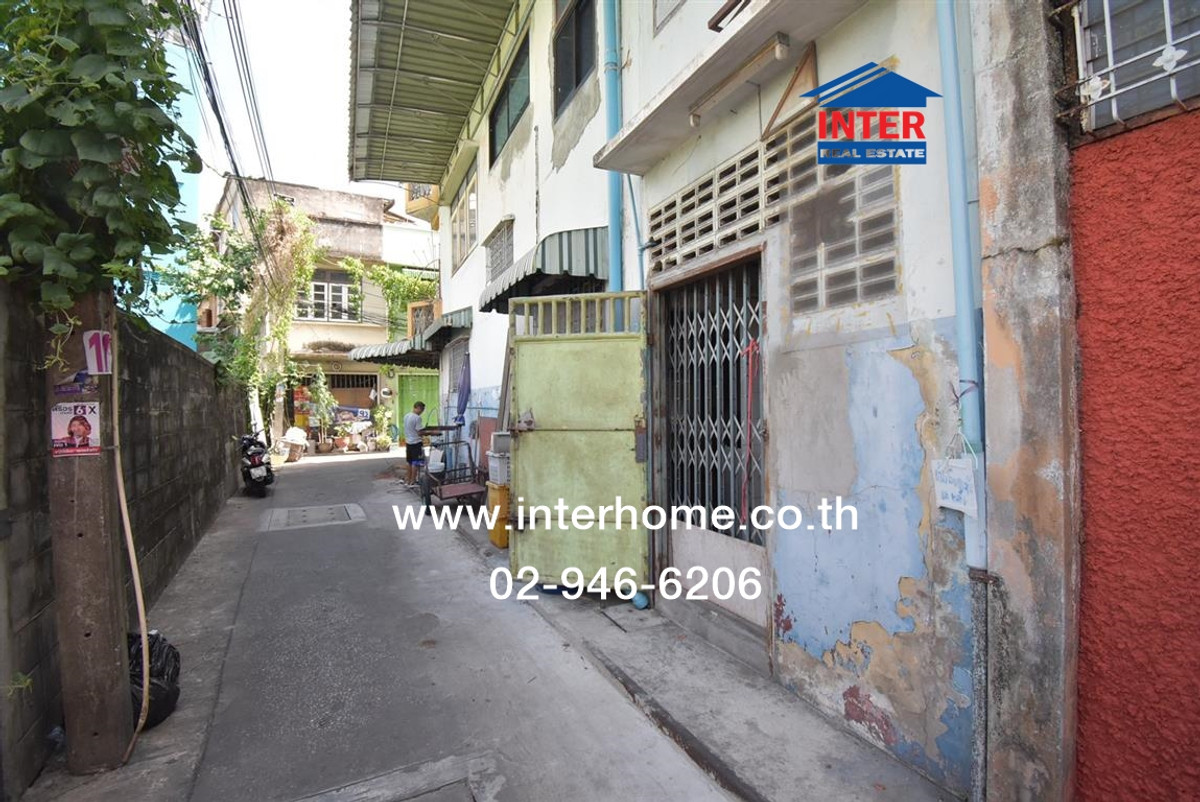 Townhouse, 3 floors, 13 sq m. Townhouse, Rama 4 Road, Soi Kaew Fa (Soi Song Phra), Rama 4 Road, Si Phraya Road, Bang Rak District, Bangkok. Loading...