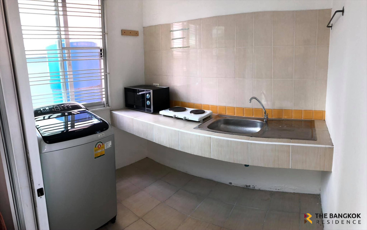 For SaleTownhomeThaphra, Talat Phlu, Wutthakat : 🏠 3-Storey Townhome, Baan Klang Muang Sathorn–Taksin 1 in the heart of Sathorn–Taksin area, near BTS Wutthakat