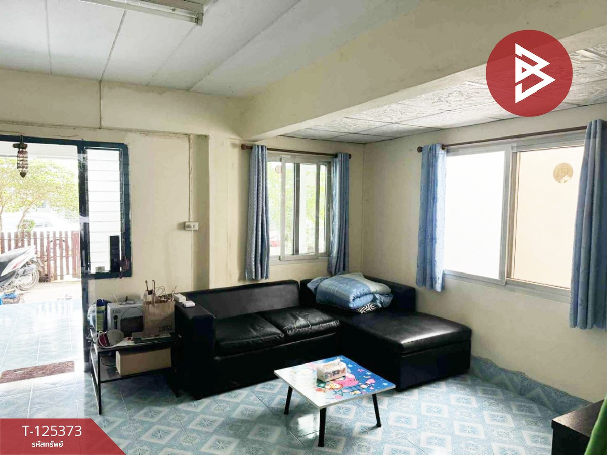 Townhouse for sale, area 21 Tarawa, Eua Athon Village, Ban Sed, Chonburi. Loading...