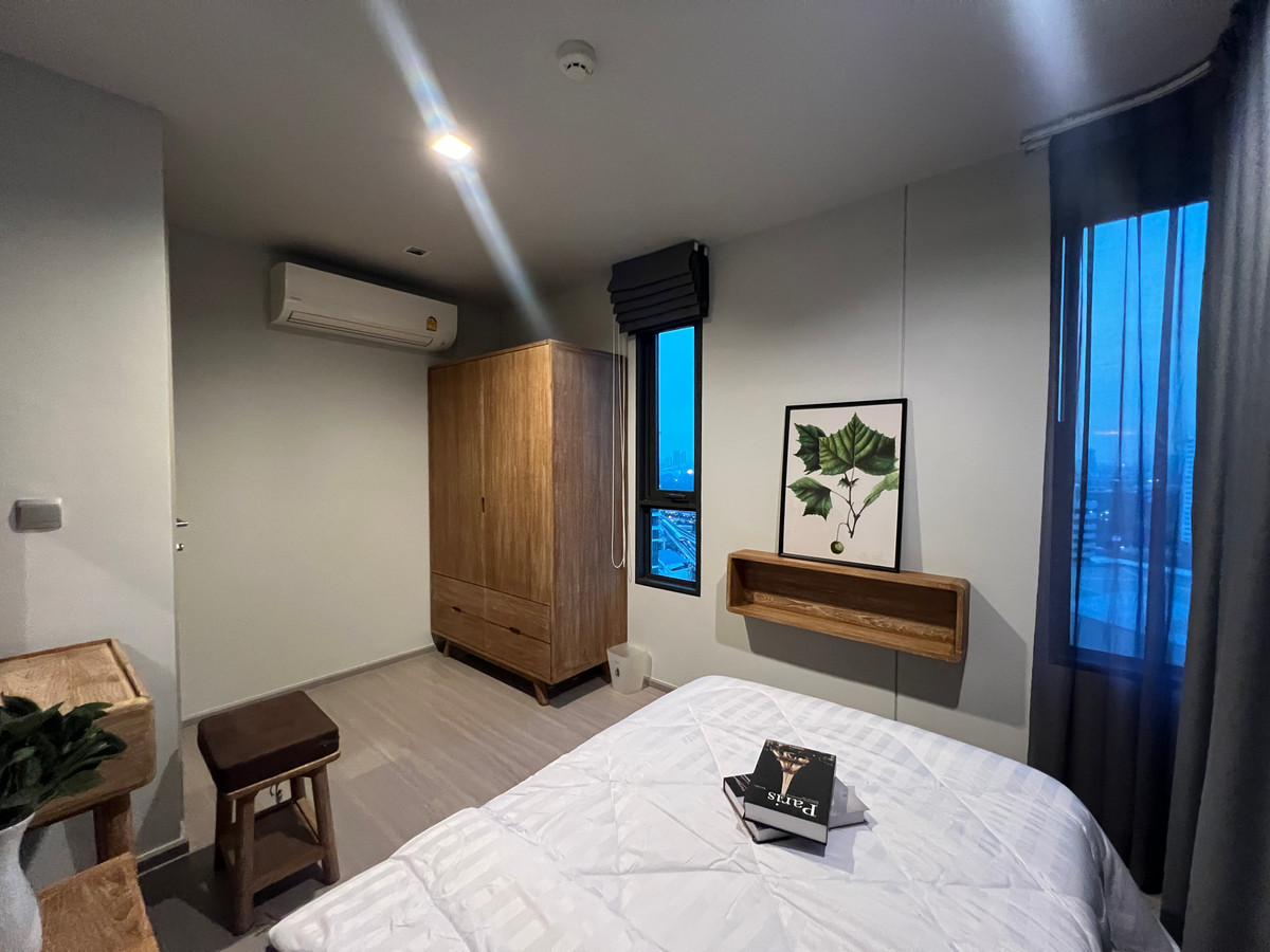 For RentCondoLadprao, Central Ladprao : Condo for rent: Life Ladprao, 2 bedrooms, 2 bathrooms, beautiful room, good view, complete furniture and electrical appliances. Located in the heart of the city, near BTS Lat Phrao Intersection, MRT Phahon Yothin.