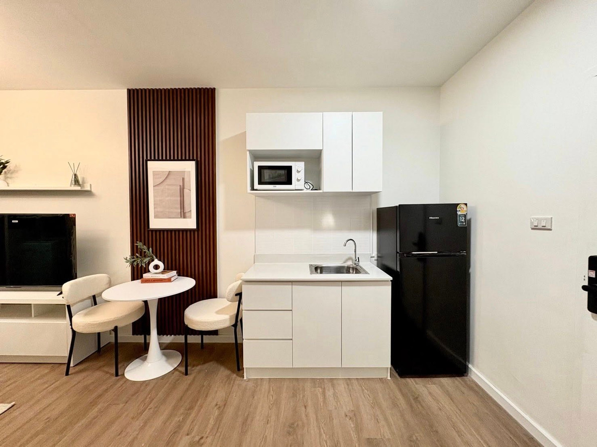KC115 Condo for rent Aspace Asoke - Ratchada (fully renovated throughout the room), 1 bedroom, 1 bathroom, size 35 sq m., swimming pool view, nice room, in the project there are 7-11, easy to find food, near MRT Rama 9, near Fortune Mall, near G Tower, ne Loading...