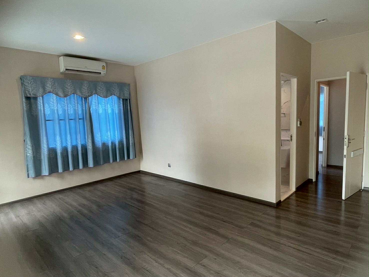 For SaleHouseBangna, Bearing, Lasalle : 122.8 sq m, 4 bedrooms, 5 bathrooms, 2-story detached house, Manthana 2, Bangna Km 7.