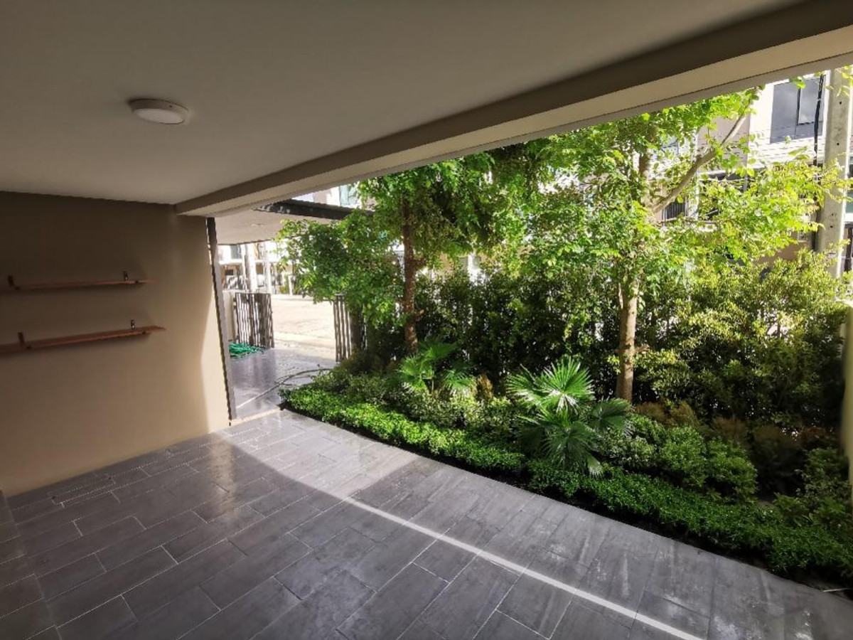 ทาวน์โฮม 3 ชั้น พร้อมเฟอร์นิเจอร์ ทำเลดี ให้เช่า ย่านบางนา-บางแก้ว ใกล้โรงพยาบาลสินแพทย์ เทพารักษ์ เพียง 3.3 กม. Loading...