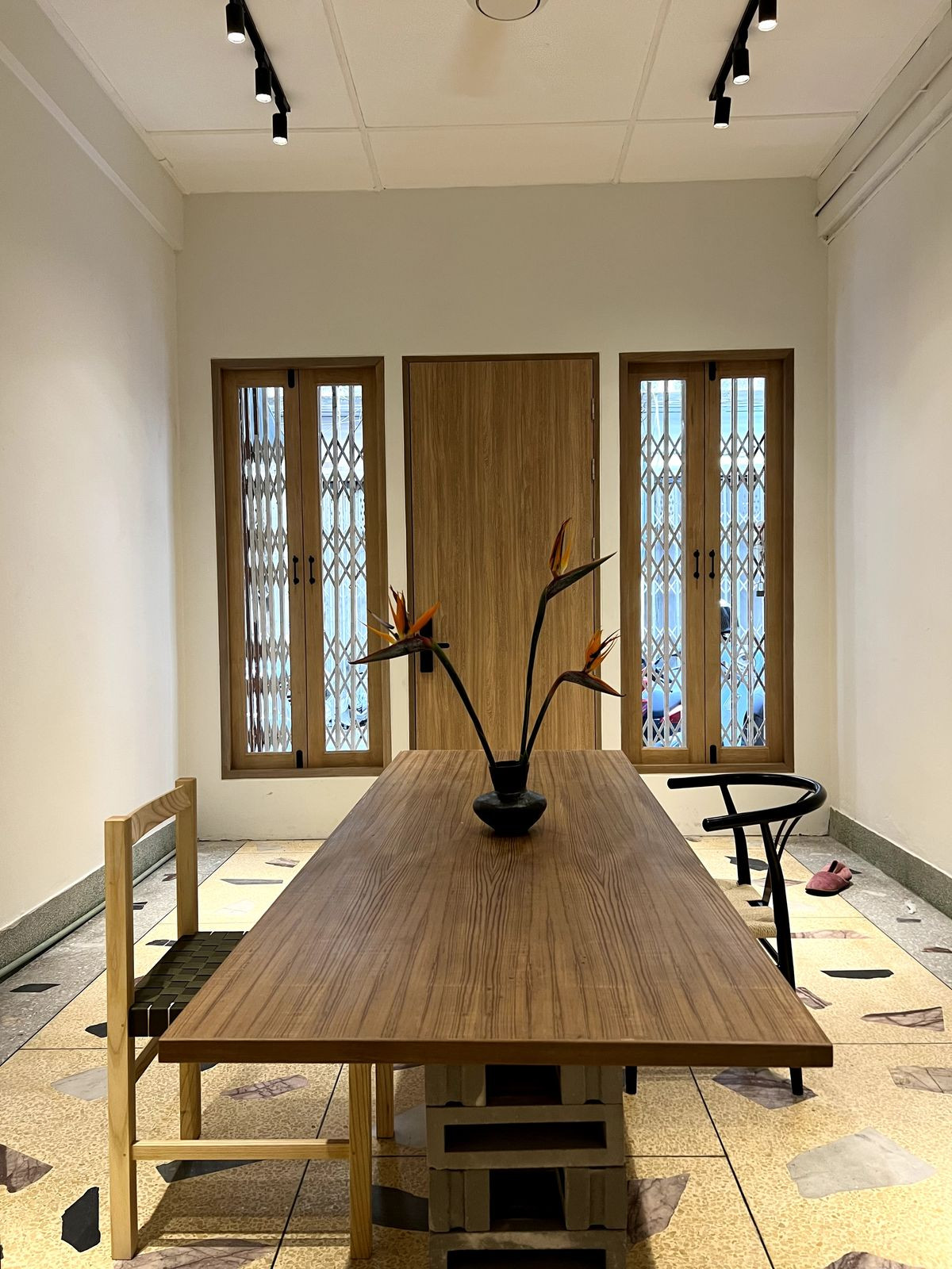 ทาวน์โฮม 3 ชั้น ทำเลดี พร้อมเฟอร์นิเจอร์ ให้เช่า ย่านพญาไท-ราชเทวี ใกล้BTS ราชเทวี เพียง 240 เมตร Loading...