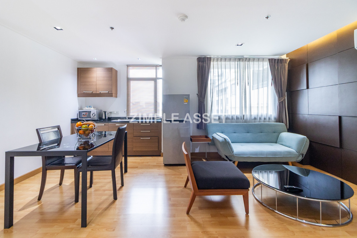 For RentSukhumvit, Asoke, Thonglor : Line ID: @zimple_asset  Service Apartment on Sukhumvit Soi 8. Fully furnished large rooms with fitness and swimming pool. Conveniently located near BTS Nana. Accepts both short-term and long-term stays
