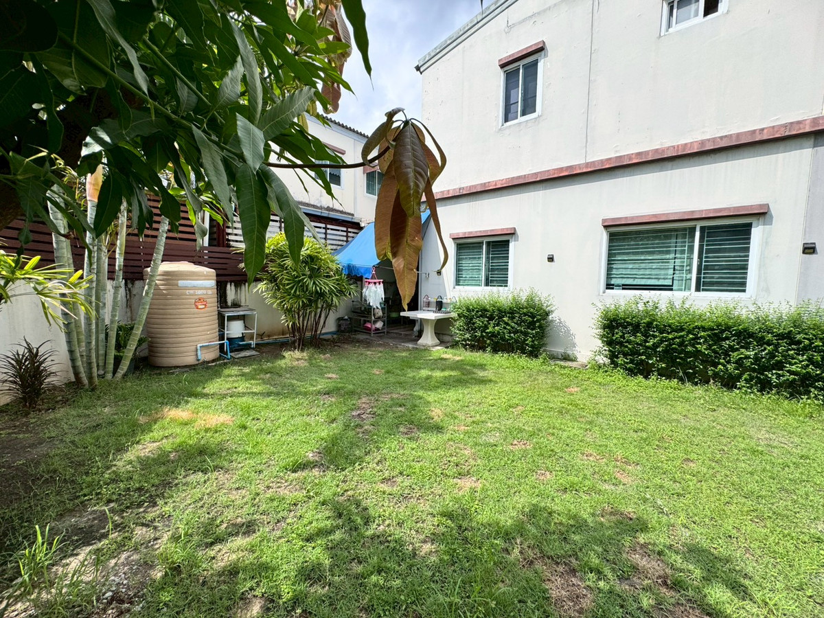 For SaleTownhomePattanakan, Srinakarin : Townhouse for sale, Villette Lite Pattanakarn 38 (Villette Lite Pattanakarn) near Triam Udom Phatthanakan (N.1911)