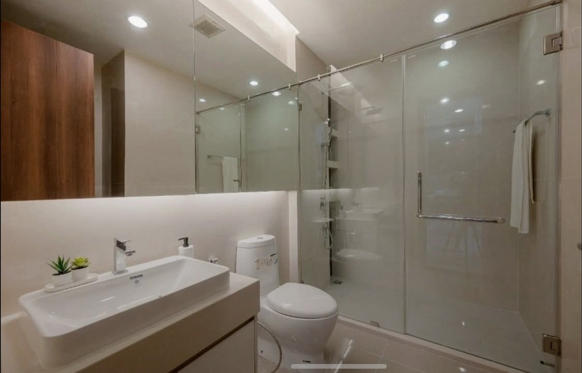 For RentCondoSathorn, Narathiwat : For rent 📍 Menam Residences 📍 2 bedrooms, 2 bathrooms, fully furnished and equipped with appliances