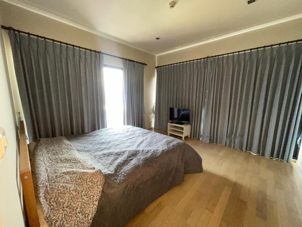 Noble Reveal Condominium - ขายพร้อมผู้เช่า Loading...