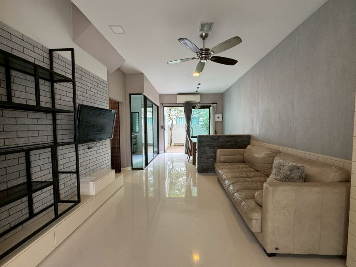 ให้เช่าทาวน์โฮม 3 ชั้น โครงการ The Terrace รามอินทรา 65 เฟอร์ครบ พร้อมเข้าอยู่ ทำเลดี ใกล้ MRT สายสีชมพู และทางด่วนเอกมัย-รามอินทรา Loading...