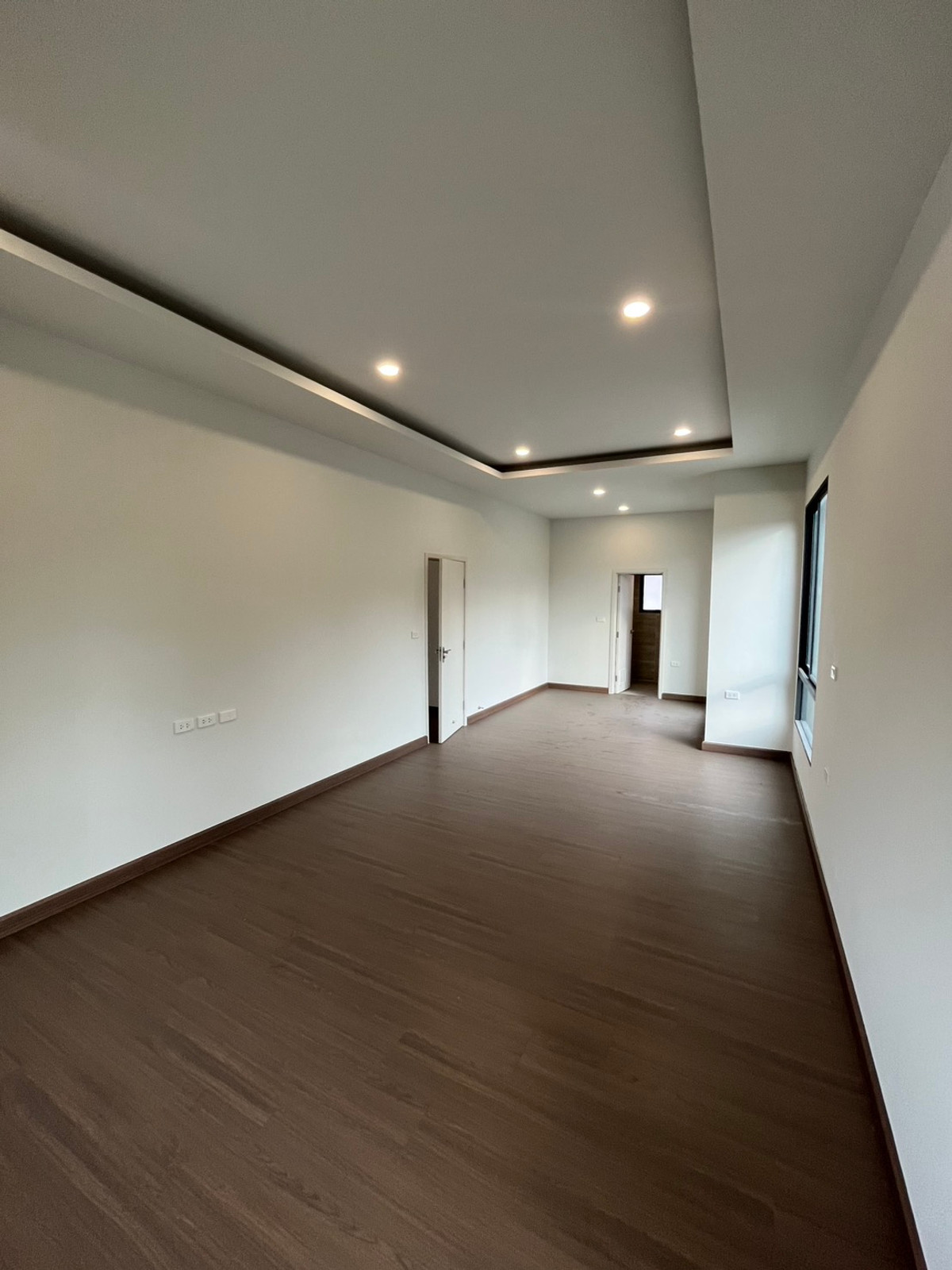 For SaleHouseRattanathibet, Sanambinna : 🏡 Grand Britannia Nonthaburi Station – corner plot detached house in front of the central garden, largest land in the project, price 14,900,000 baht.