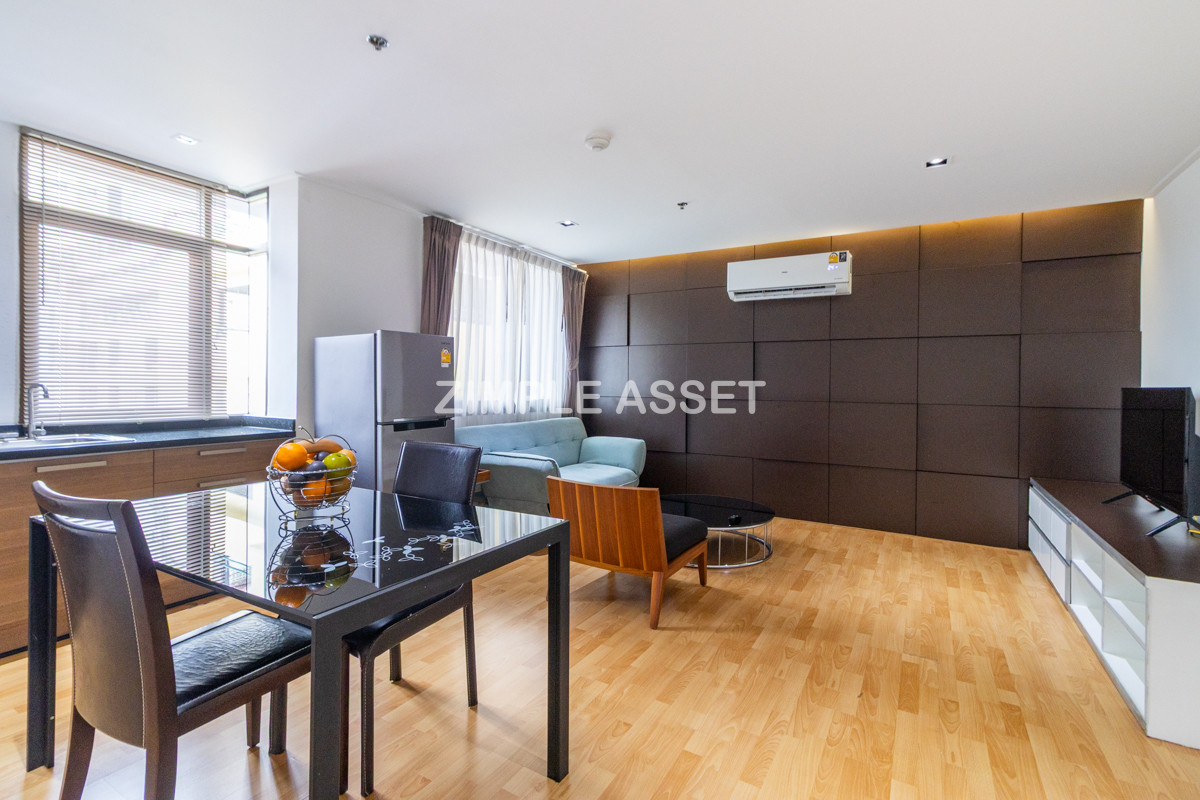 For RentSukhumvit, Asoke, Thonglor : Line ID: @zimple_asset  Service Apartment on Sukhumvit Soi 8. Fully furnished large rooms with fitness and swimming pool. Conveniently located near BTS Nana. Accepts both short-term and long-term stays