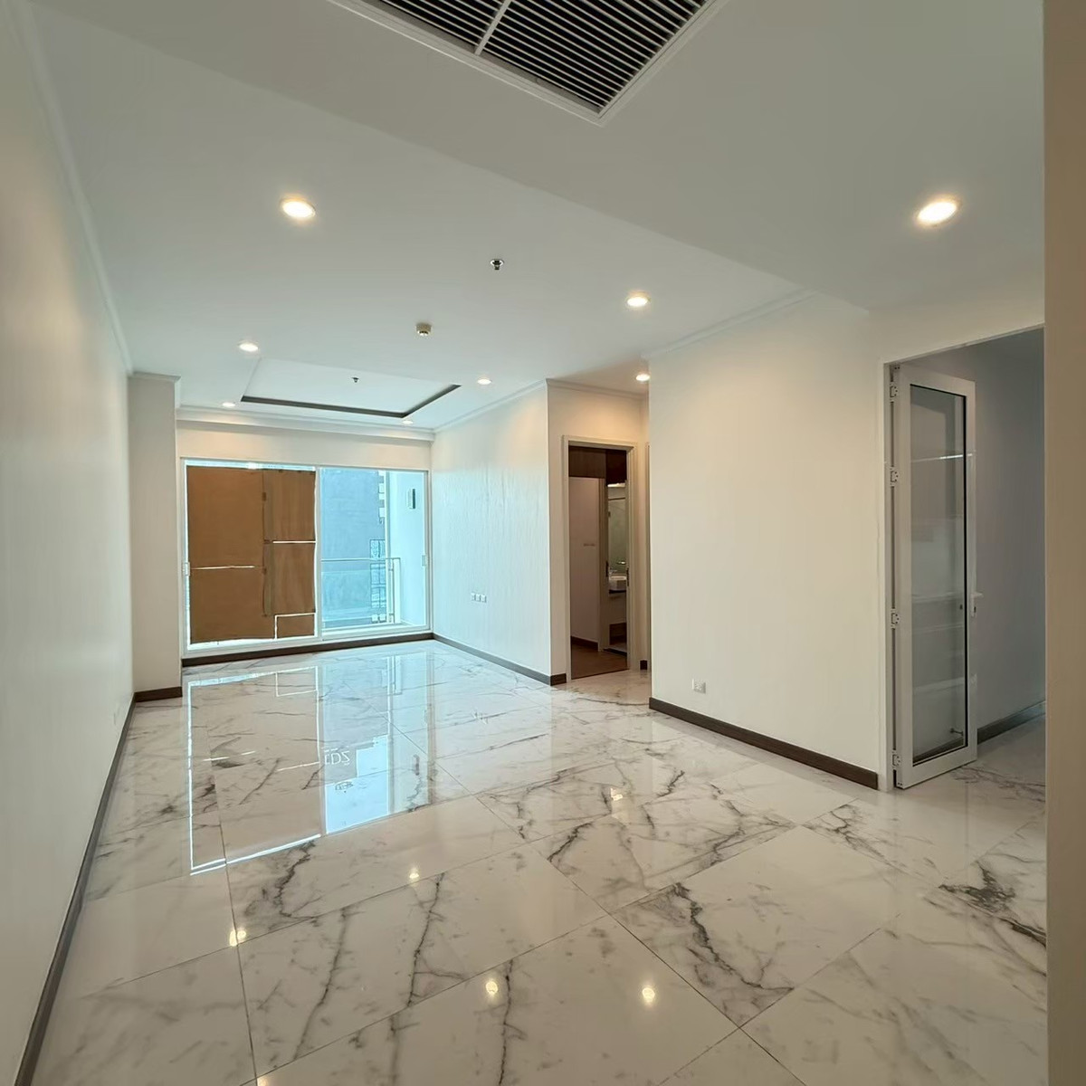 For SaleCondoSilom, Saladaeng, Bangrak : Selling at a loss, cheaper than the appraised price, supalai elite surawong, 2 bedrooms, size 86.74 sq m. + parking 12 sq m. New room, never occupied.