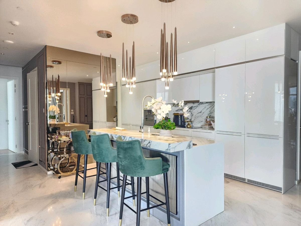 For RentCondoSathorn, Narathiwat : Unrivaled Urban Sanctuary: 3-BR Luxury at Four Seasons Private Residences