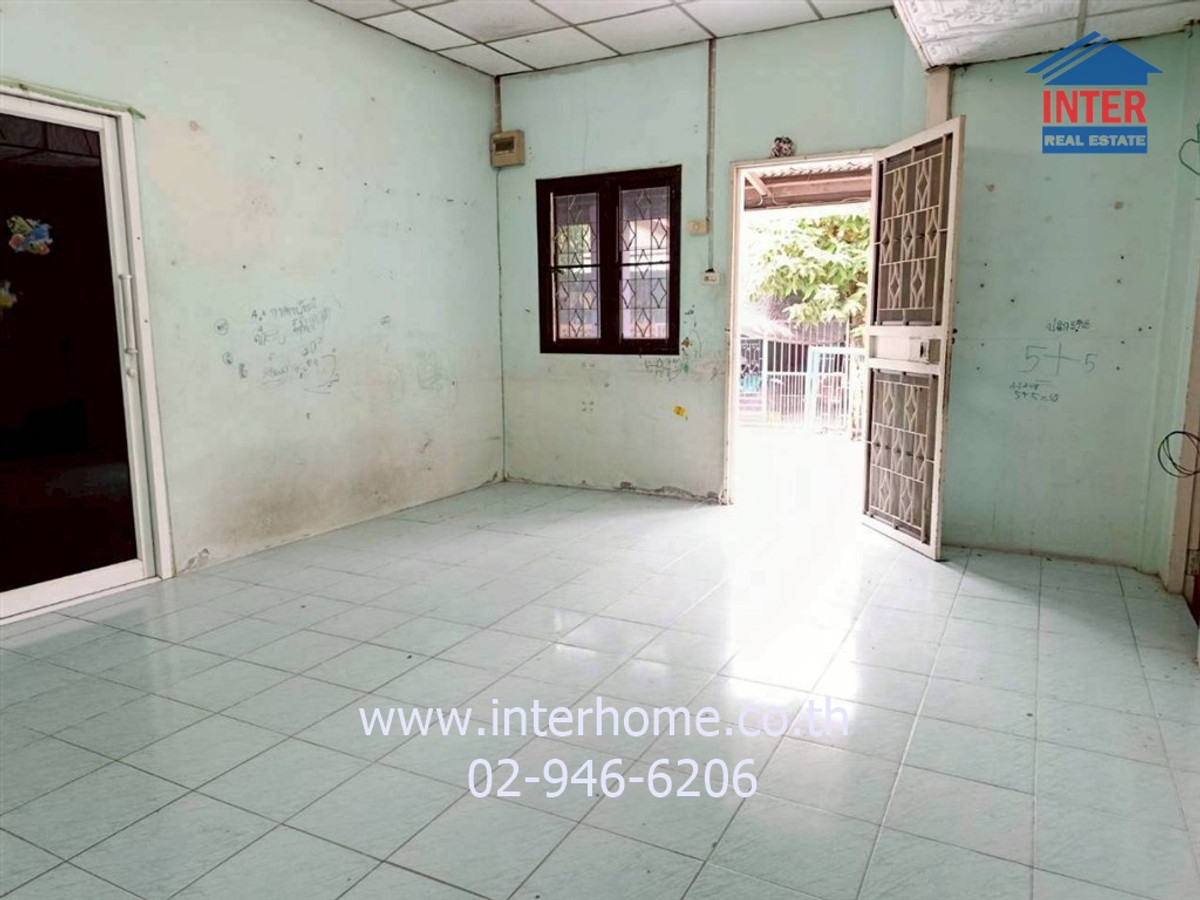 บ้านเดี่ยว 1 ชั้น 24 ตร.ว. หมู่บ้านทรัพย์เจริญ ซอยเลียบวารี29 ถนนเลียบวารี เขตหนองจอก กรุงเทพมหานคร Loading...