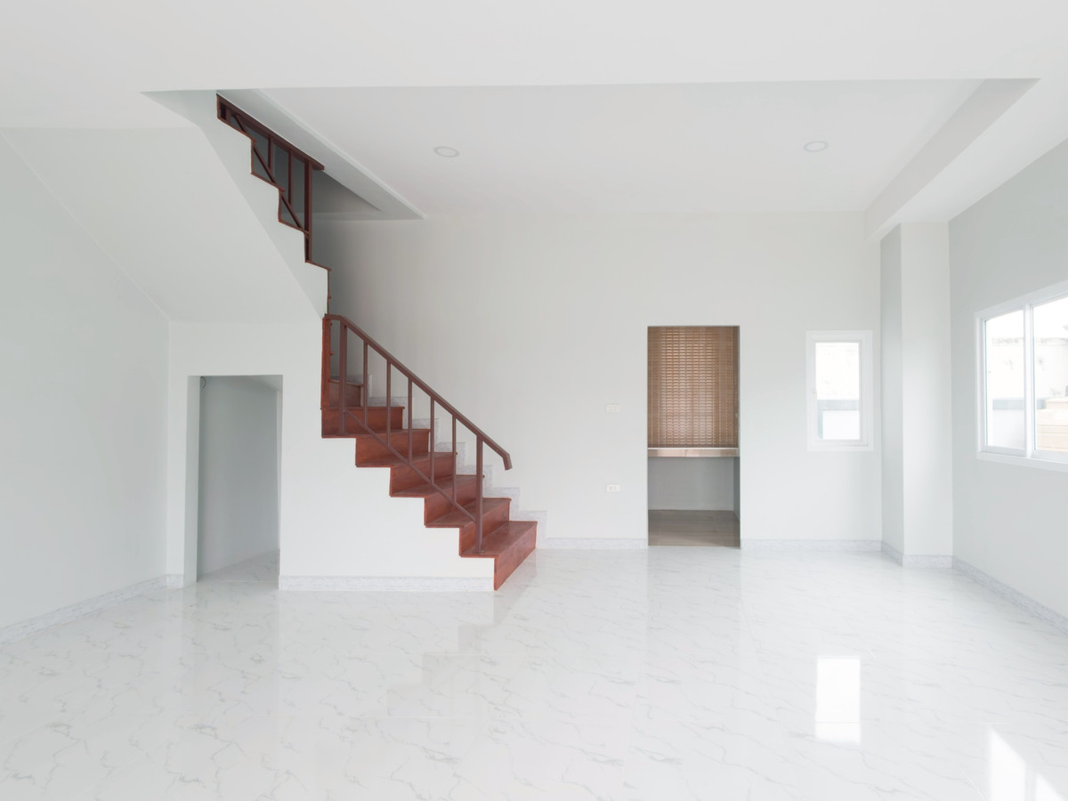 อาคารพาณิชย์ 2 ชั้น หลังนิคมฯ ปิ่นทอง 1 ศรีราชา พร้อมอยู่ ทำเลชุมชน เดินทางสะดวก ขนาด 39.2 ตร.วา Loading...