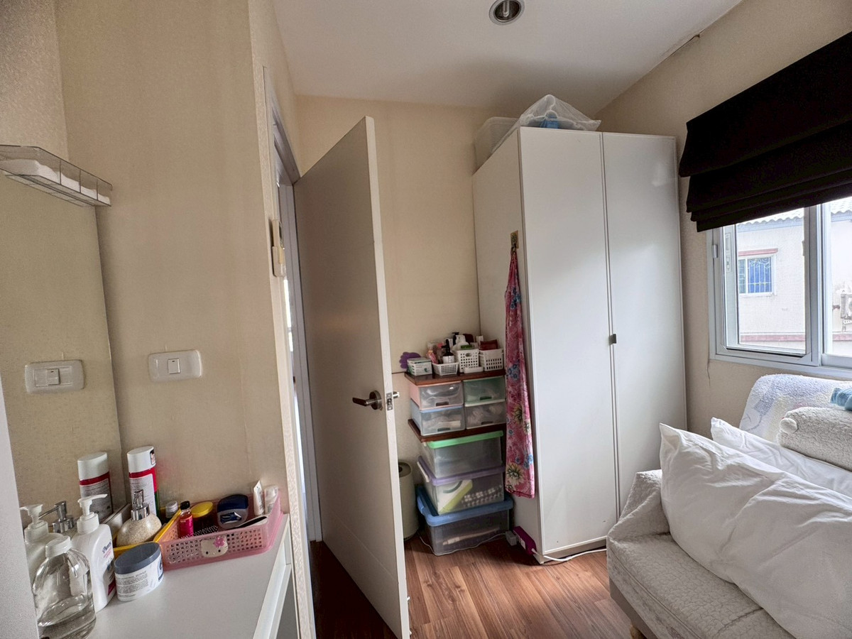 For SaleTownhomePattanakan, Srinakarin : Townhouse for sale, Villette Lite Pattanakarn 38 (Villette Lite Pattanakarn) near Triam Udom Phatthanakan (N.1911)