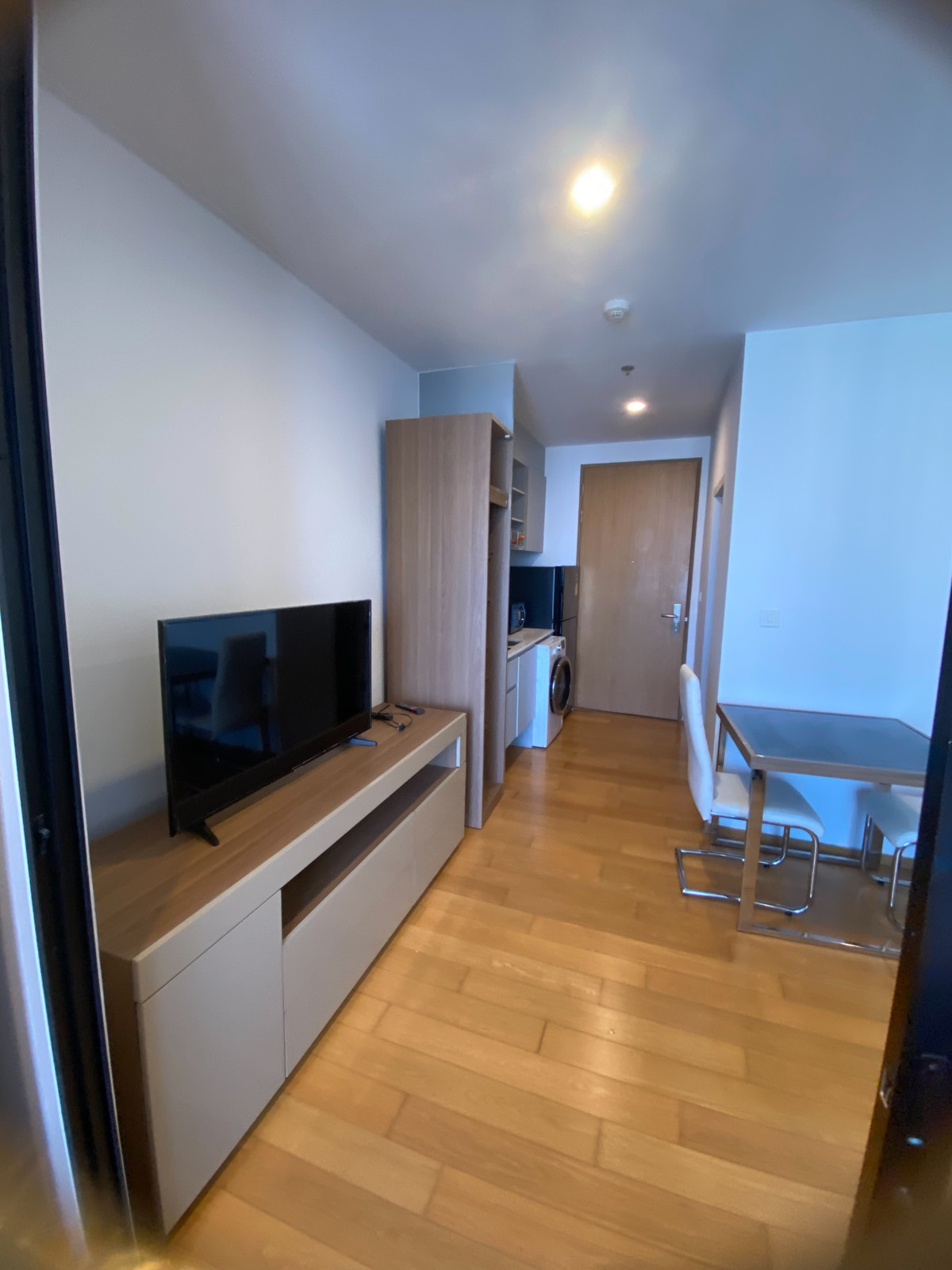 For RentCondoSathorn, Narathiwat : Hot Price for rent Noble Revo Silom (โนเบิล รีโว สีลม) ราคาถูกที่สุด ห้องสวย 🔥